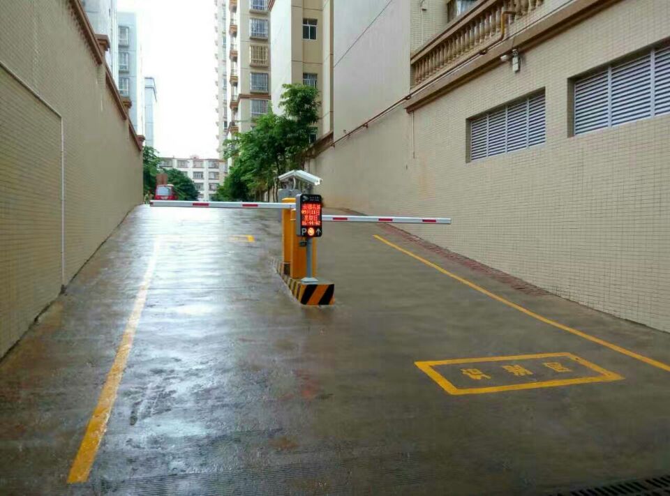 車(chē)牌識(shí)別系統(tǒng)