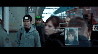 《碟中諜4》（2011）中，已有使用人臉識別功能的隱形眼鏡迅速搜索目標(biāo)