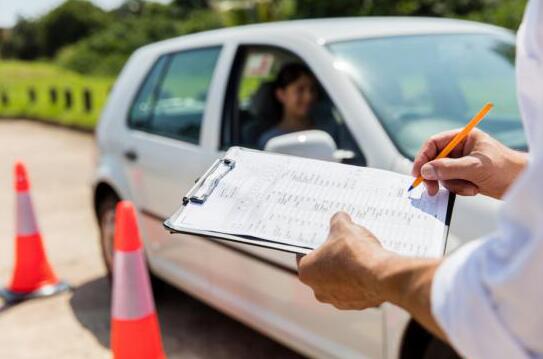熵基科技駕考實(shí)名制人證核驗(yàn)解決方案