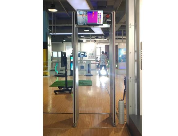 無感通行 守護安全之門：熵基科技熱成像測溫安檢系統(tǒng)