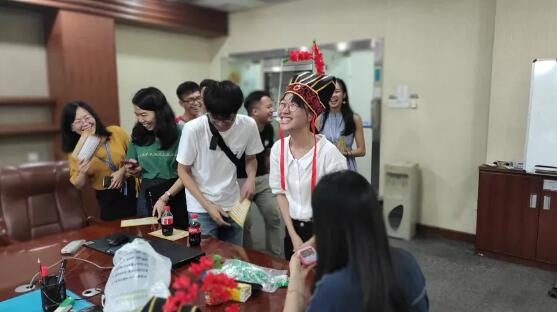 樂翻天的過節(jié)方式——艾科中秋游園會！