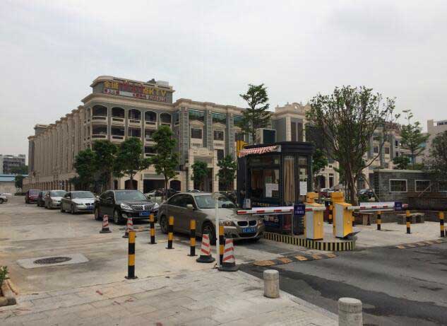 佛山西華里飲食文化城停車場(chǎng)系統(tǒng)案例 - 中出網(wǎng)-智能出入口與停車充電門(mén)戶