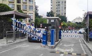 昆明盛高大城道閘案例 - 中出網(wǎng)-智能出入口與停車充電門(mén)戶