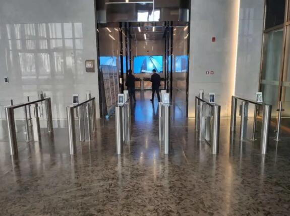 令令開門智能門禁系統(tǒng)、訪客系統(tǒng)、智慧乘梯系統(tǒng)落地天安財(cái)險(xiǎn)總部大樓