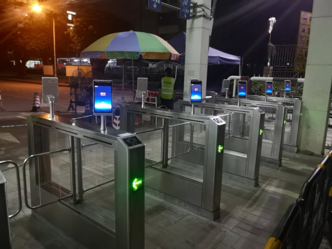 園區(qū)智能人臉識別終端和智能閘機設(shè)備