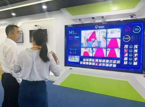 廈門市副市長李輝躍調(diào)研瑞為，寄語瑞為繼續(xù)突破創(chuàng)新