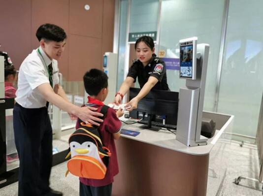 瑞為·大興機(jī)場(chǎng)項(xiàng)目領(lǐng)銜「2019年度企業(yè)服務(wù)案例TOP100榜單」