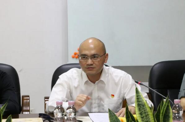 李書記發(fā)表講話