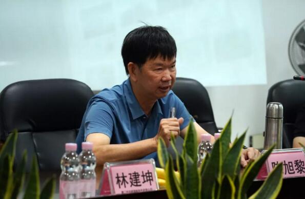 陳旭黎董事長(zhǎng)向與會(huì)人員致以熱烈歡迎