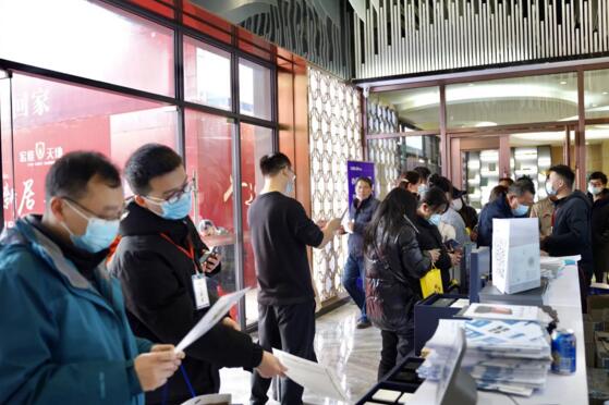 立林 x 宏維聯(lián)合打造智慧社區(qū)，交房現(xiàn)場人潮涌動，熱鬧非凡！