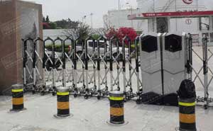 深圳寶安機(jī)場升降柱案例