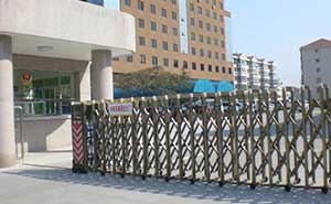 開(kāi)發(fā)區(qū)建設(shè)大廈伸縮門案例