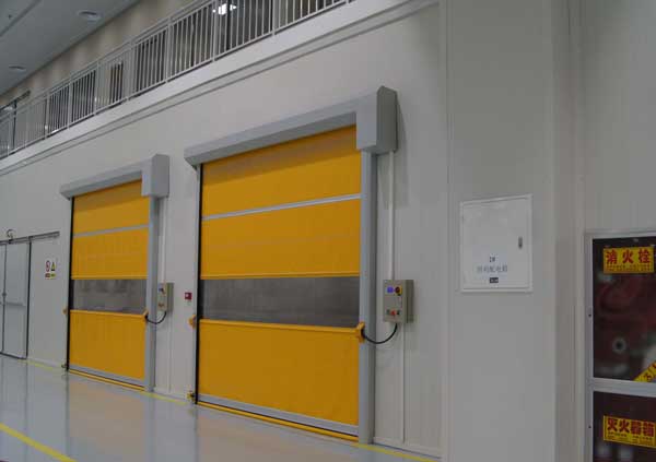 青島埃地沃茲工地快速門案例 - 中出網(wǎng)-智能出入口與停車充電門戶