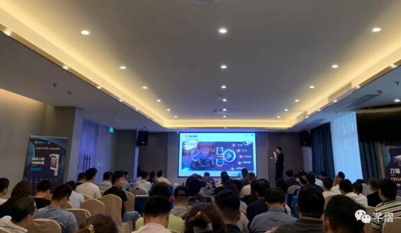 智能交通事業(yè)部負責(zé)人彭鎮(zhèn)