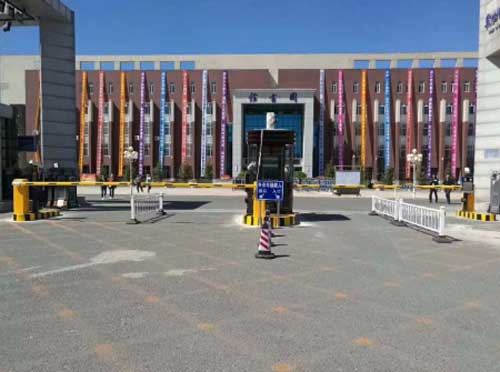 鄭州某高校車(chē)牌識(shí)別系統(tǒng)案例 - 中出網(wǎng)-智能出入口與停車(chē)充電門(mén)戶