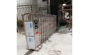 東莞市溫塘皂三工業(yè)區(qū)電動伸縮門案例