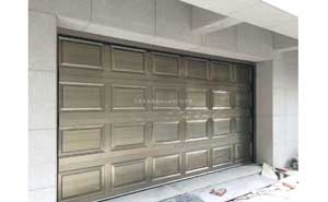 莞城中心翻板電動車庫門案例