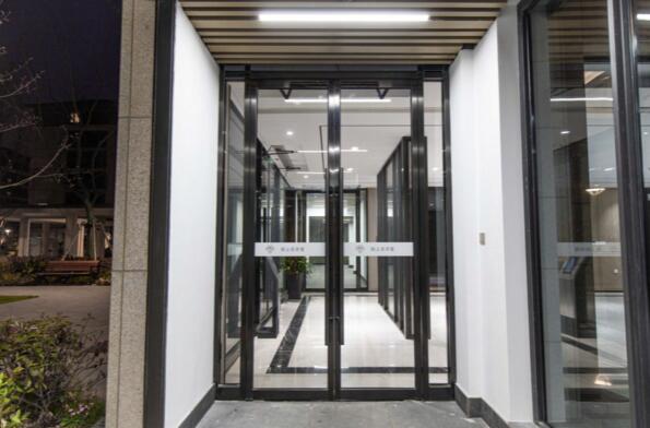 單元入口——SW100中型自動平開門機(jī)