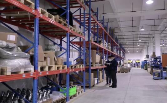 亞薩合萊自動門系統(tǒng)蘇州工廠復(fù)工復(fù)產(chǎn)穩(wěn)步供應(yīng)，榮登《人民日報(bào)海外版》