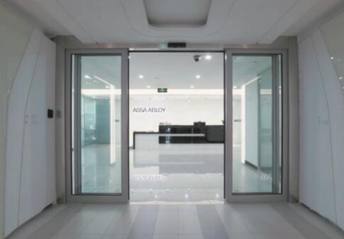 亞薩合萊自動(dòng)門(mén)系統(tǒng)受邀參加第8屆GBE地產(chǎn)高峰論壇