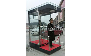 鄭州華強(qiáng)城市廣場(chǎng)崗?fù)すこ贪咐?- 中出網(wǎng)-智能出入口與停車充電門戶