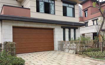 車庫門 - 車庫門