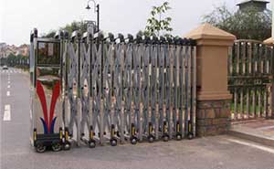 明朗花溪伸縮門案例 - 中出網(wǎng)-智能出入口與停車充電門戶