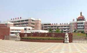 南通市通州區(qū)金沙中學(xué)伸縮門案例