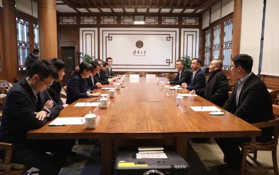 同方威視向清華大學(xué)捐贈(zèng)防疫設(shè)備