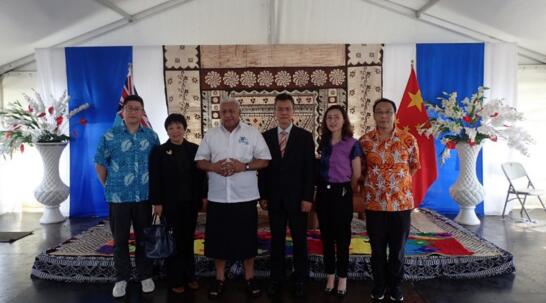 斐濟(jì)海關(guān)總署授予同方威視最佳戰(zhàn)略合作伙伴獎(jiǎng)