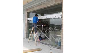 合肥威武路雙鳳工業(yè)園自動門案例 - 中出網(wǎng)-智能出入口與停車充電門戶