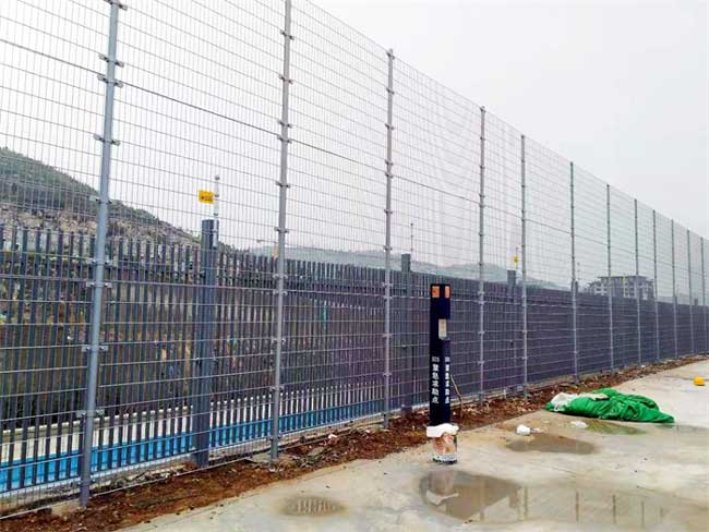 濟南托馬斯實驗學校電子圍欄案例 - 中出網(wǎng)-智能出入口與停車充電門戶