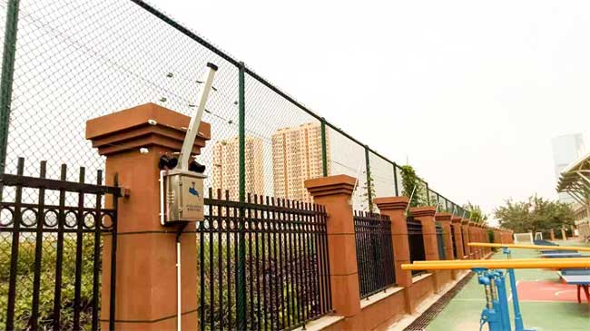 山東省濟(jì)南第三中學(xué)電子圍欄案例 - 中出網(wǎng)-智能出入口與停車(chē)充電門(mén)戶