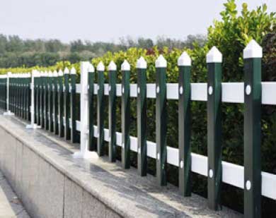 PVC草坪護欄