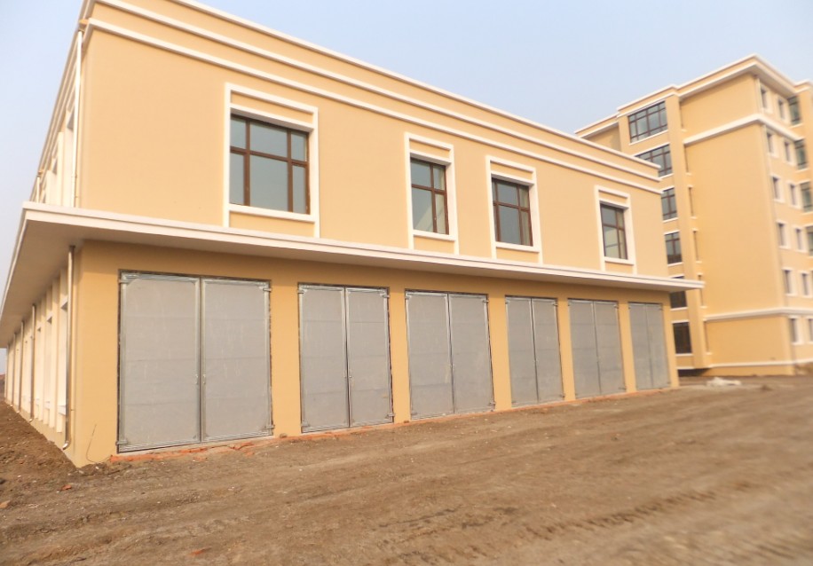 農(nóng)墾集團工業(yè)門案例 - 中出網(wǎng)-智能出入口與停車充電門戶