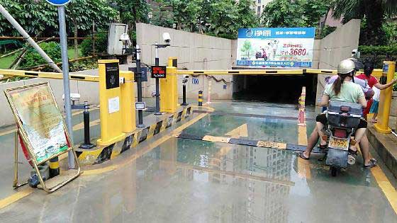 廣西北流幸福里小區(qū)停車場(chǎng)系統(tǒng)案例 - 中出網(wǎng)-智能出入口與停車充電門(mén)戶