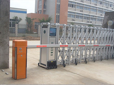 光華實業(yè)伸縮門案例 - 中出網(wǎng)-智能出入口與停車充電門戶