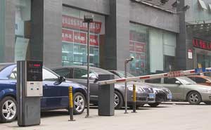 貴陽黃果樹廣場停車場系統(tǒng)案例 - 中出網(wǎng)-智能出入口與停車充電門戶