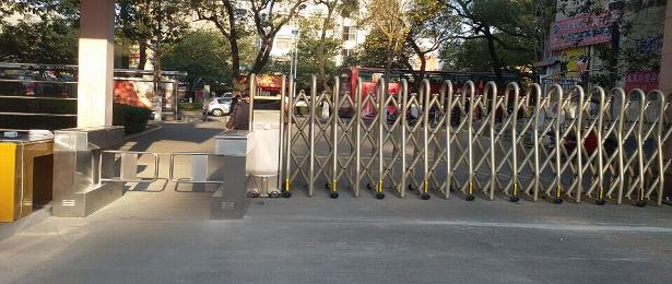 喜迎桂林出安智能電動伸縮門進駐桂林陸軍學院