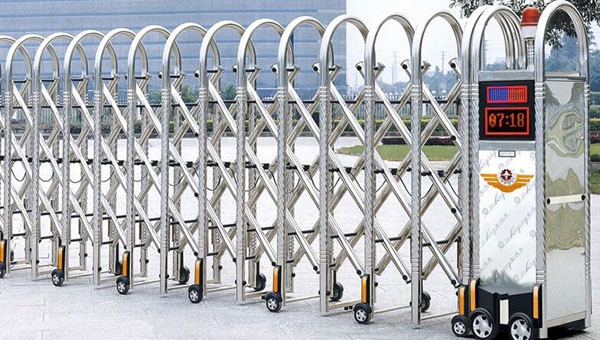 喜迎玉溪出安智能伸縮門(mén)進(jìn)駐櫻花谷