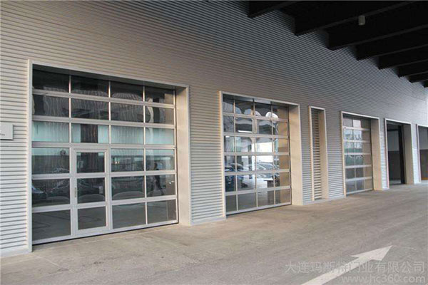 延安出安智能車庫門安裝在玉融苑