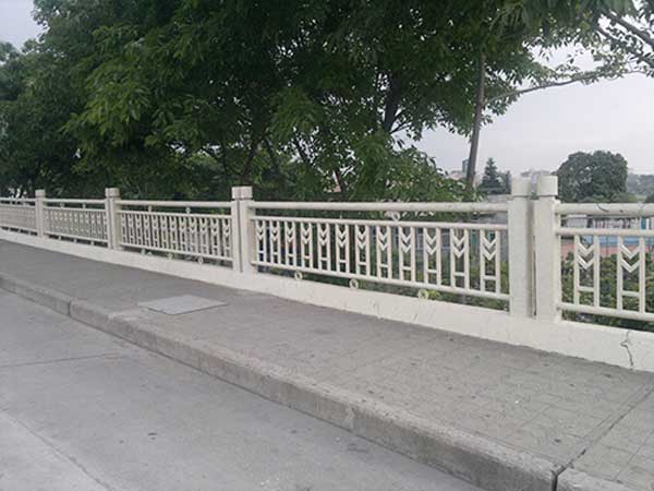 慶賀崇左出安智能道路護(hù)欄進(jìn)駐崇左生態(tài)公園